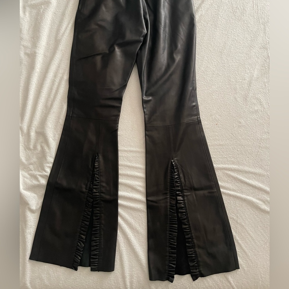 Leather - Picture 4 of 5